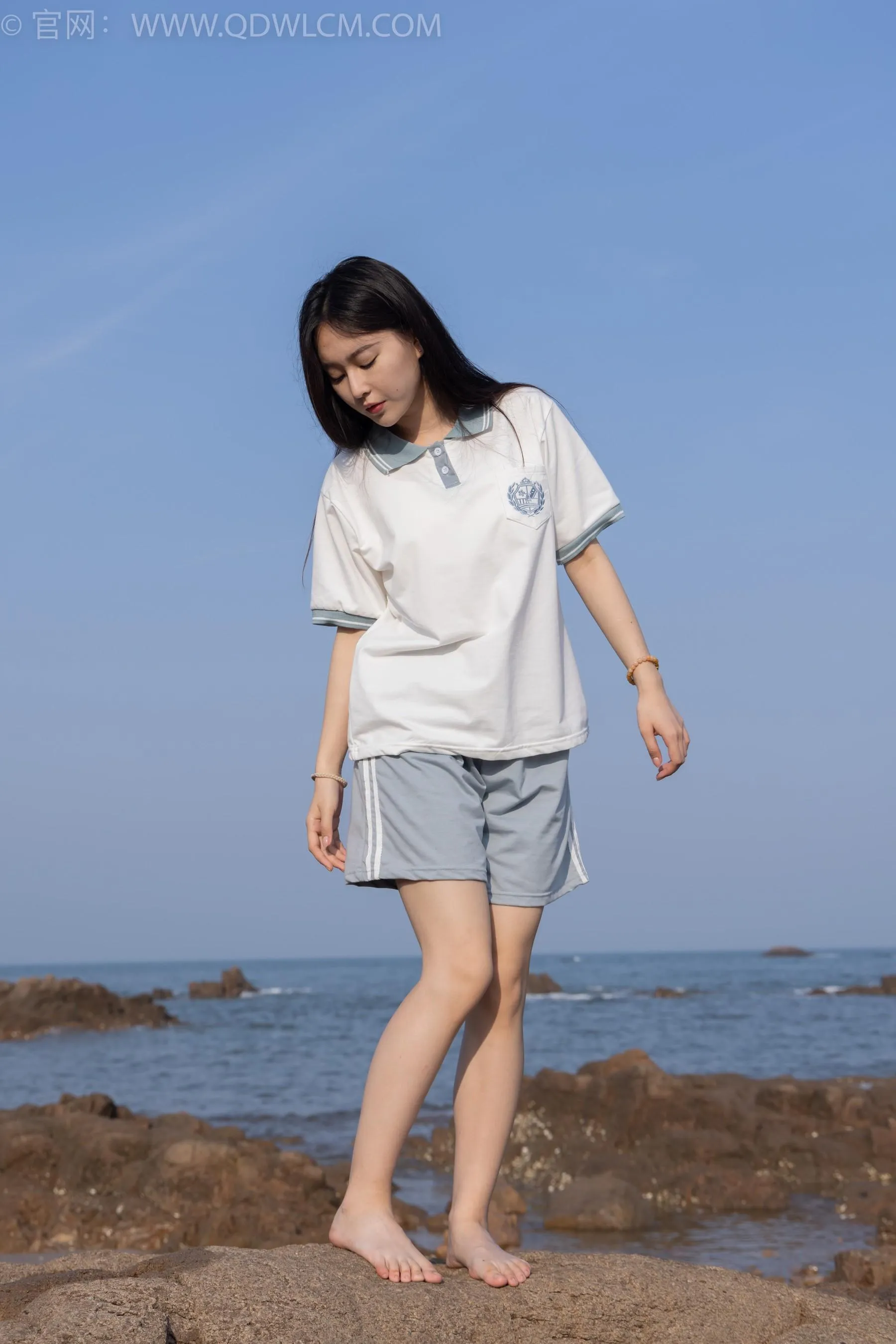 物恋传媒 NO.1567 美兔-海边的风 [151P]插图